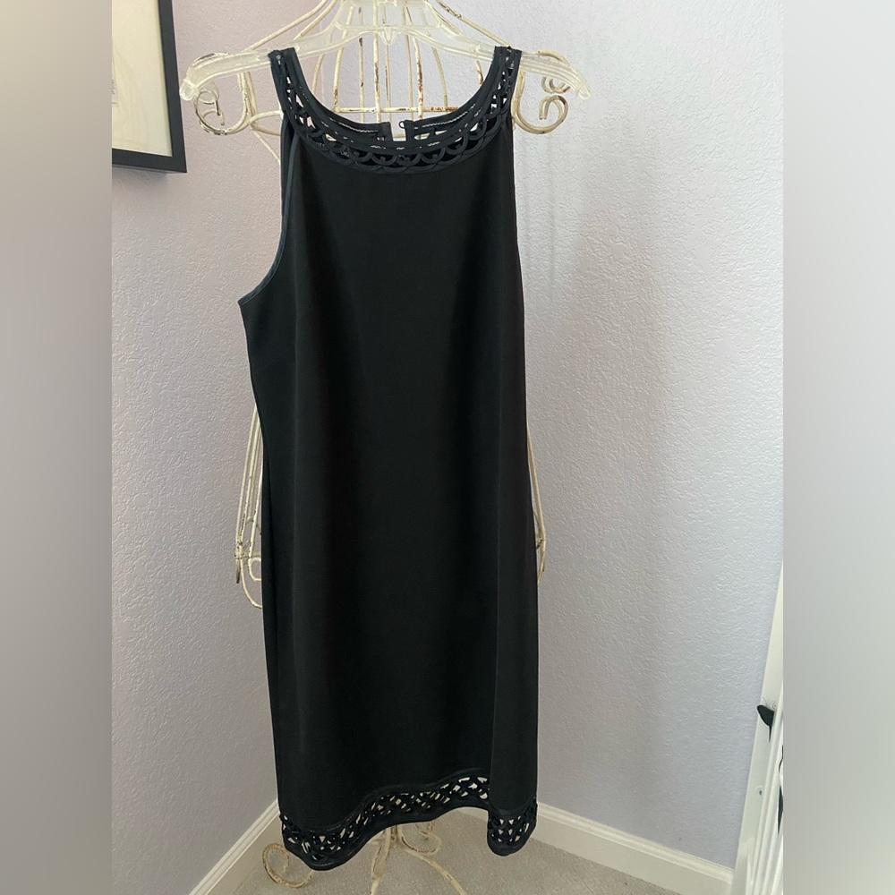 Jones New York black dress with trim